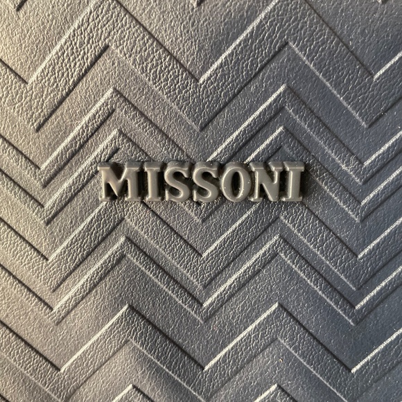 Missoni For Delta Exclusive Travel Toiletry Cosmetic Dark Navy Wave Zip Case NEW - Picture 8 of 11